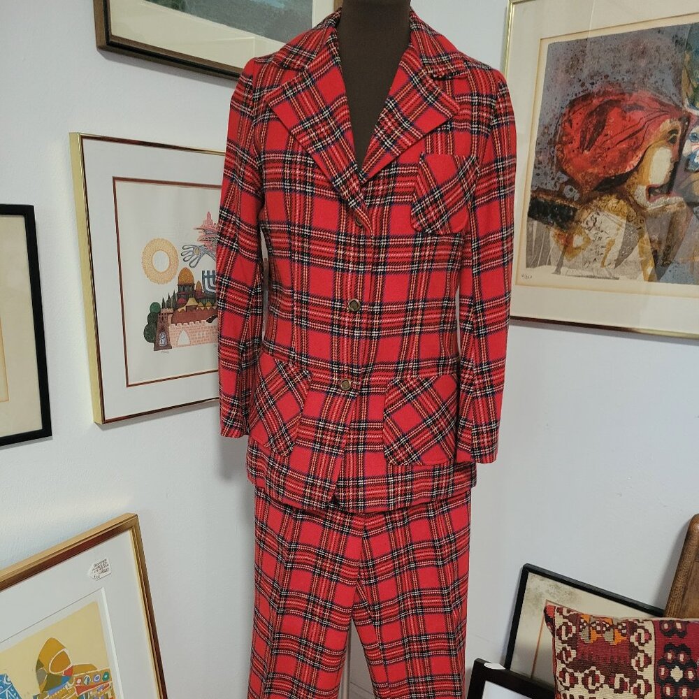 Vintage 60's/70's Wool Plaid Suit from Deerskin Trading Post Size 8/10